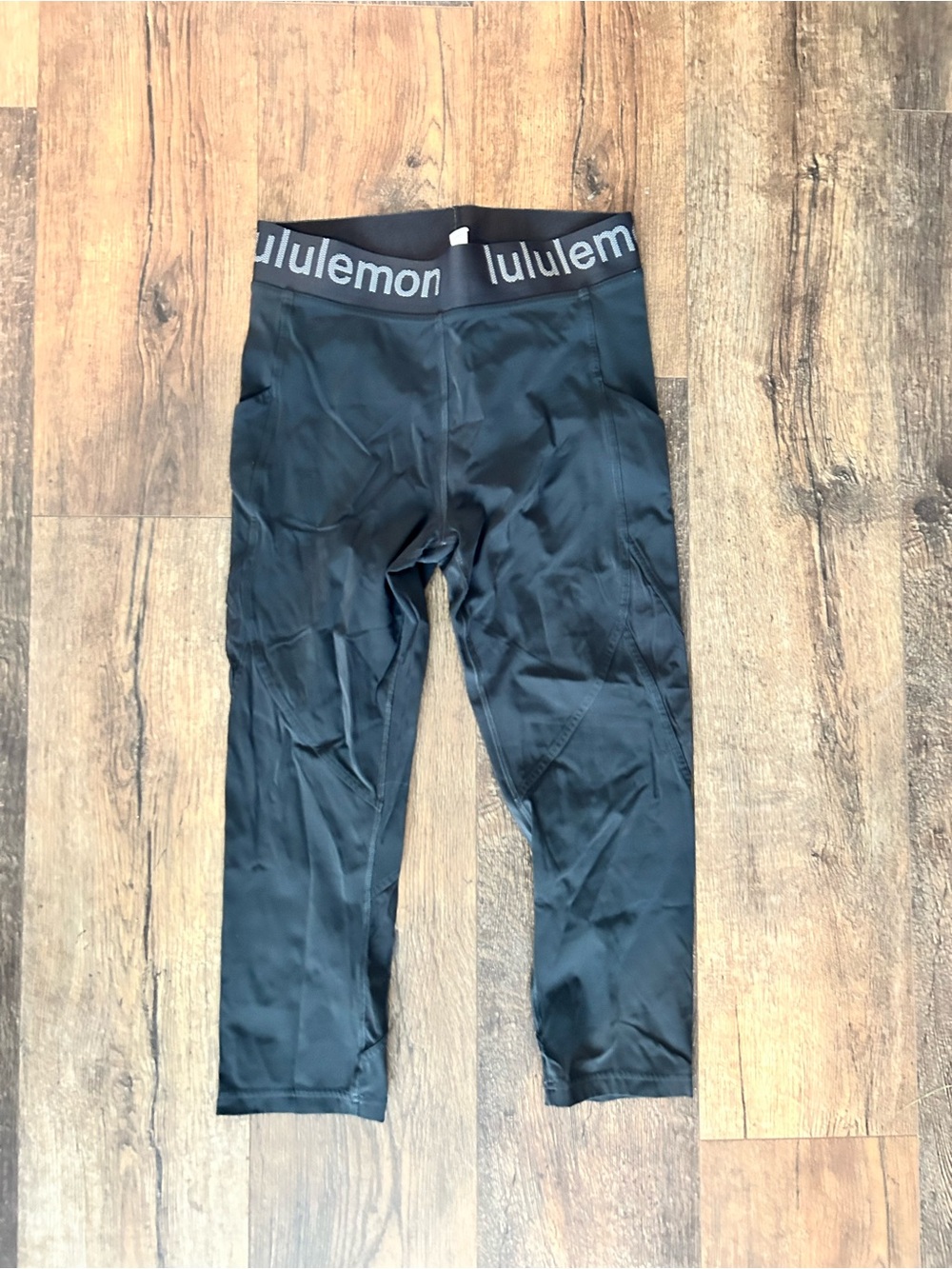 Lululemon Black Compression Cropped Leggings Size 10